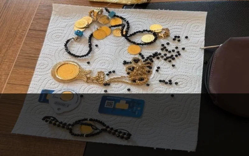 Ağrı’da yolda bulunan altınlar sahibine ulaştırıldı