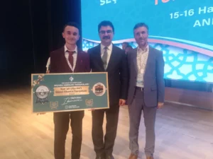 Ağrı Milli Eğitim Müdürü Kökrek, Türkiye ikincisi olan Semih Suheyb Han’ı kutladı