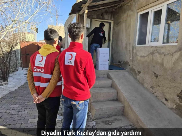 Diyadin türk kızılay’dan gıda yardımı