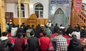 Sabah namazı buluşmasında halk bir araya geldi