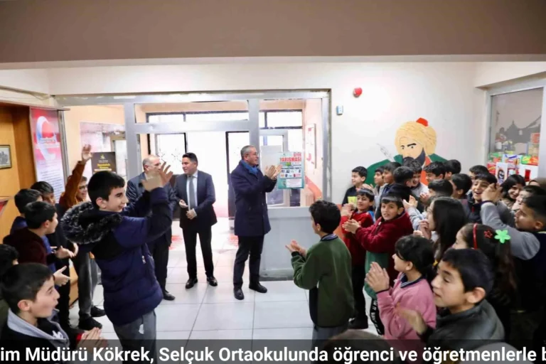 Ağrı milli eğitim müdürü kökrek, selçuk ortaokulunda öğrenci ve öğretmenlerle bir araya geldi