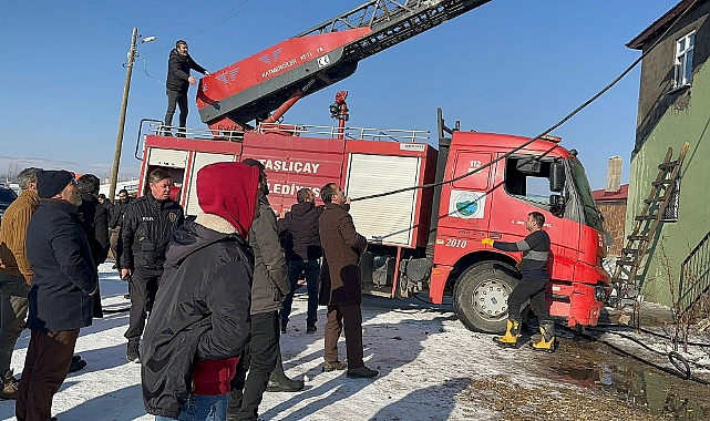Taşlıçay’da yangın: evde uyuyan çocuklar son anda kurtarıldı