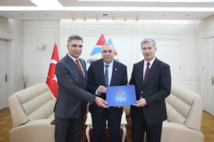Aiçü banka maaş ve promosyon ihalesini 98 bin tl ile iş bankası kazandı