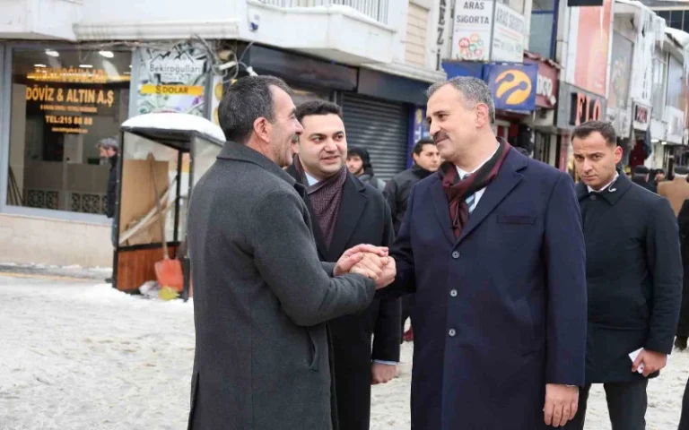 Ağrı valisi bozkurt’tan hastane ve esnaf ziyareti