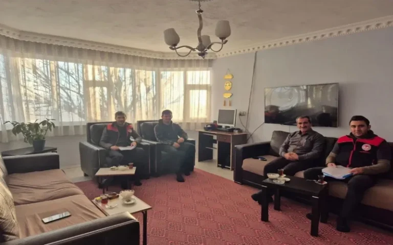 Diyadin’de gönüllere dokunan veteriner ziyareti