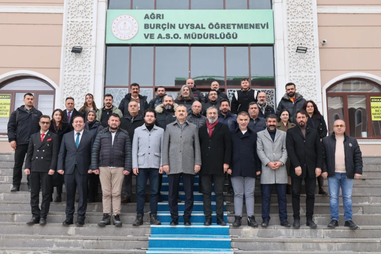 Vali önder bozkurt: “tebessüm etmeyen devletin yüzü olamaz”